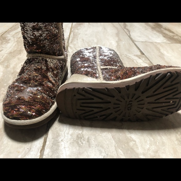 Ugg sequin boots- mid calf - Picture 3 of 3